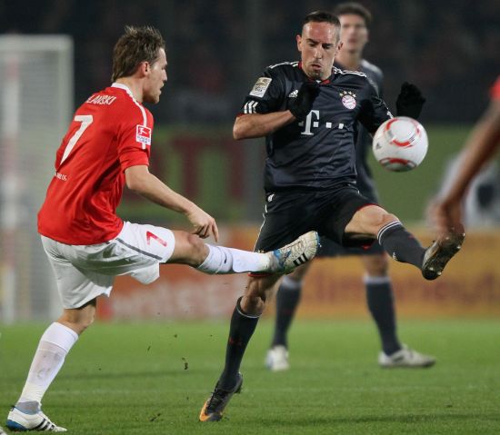 他既是球迷 他既是球迷